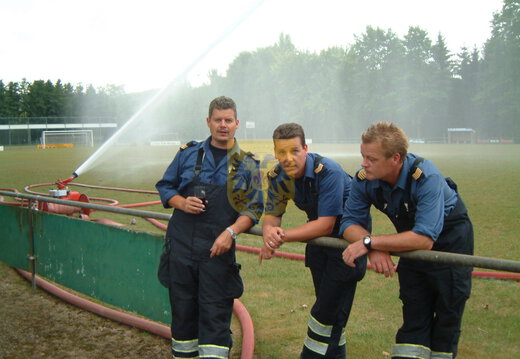 012 Brandweer sproeien