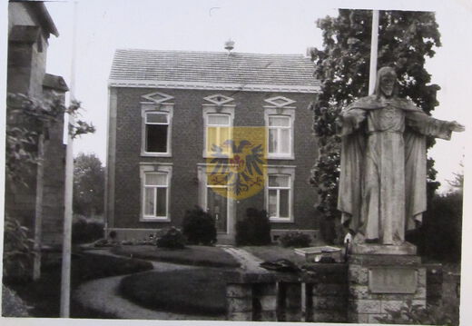 021 SCHEULDER beeld voor pastorie 1968