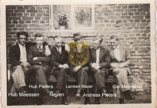 ELKENRADE PERSONEN 009 - vrienden