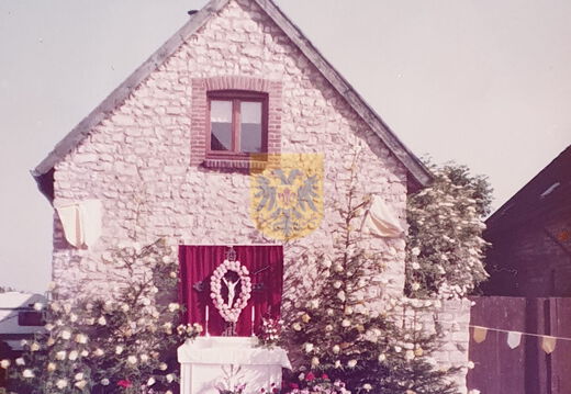 Huisnr 23 Elkenrade 002 - processie ca 1970