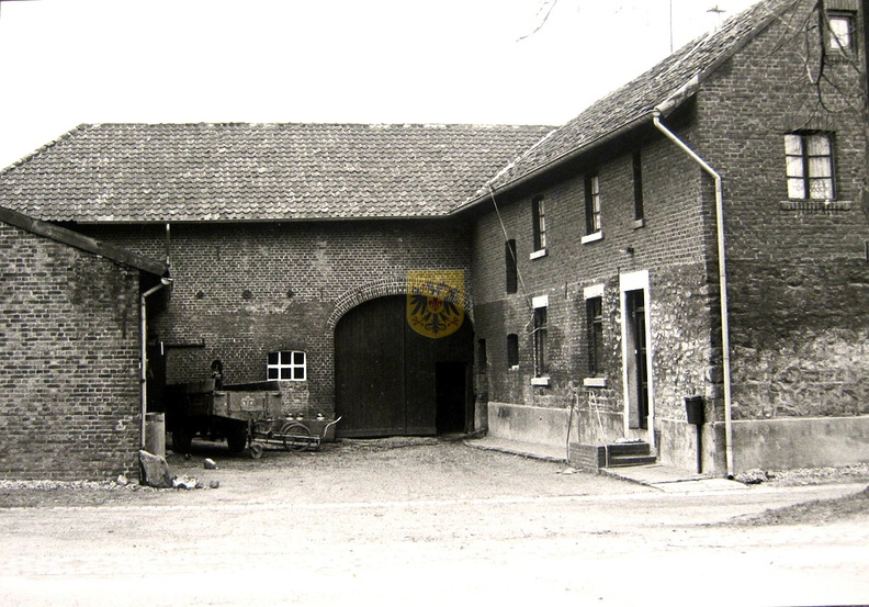 etenaken_valk.weg_huis_vaassen.JPG