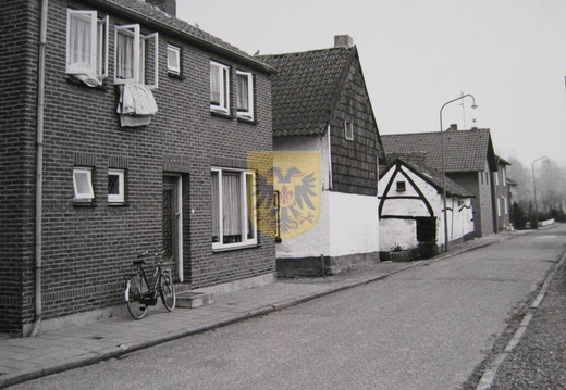 032