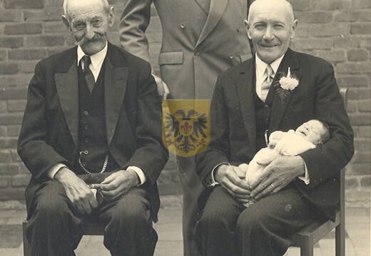 Huisnr 6 Elkenrade 008 - vier generaties Blezer in 1955