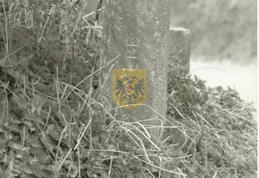 038 SCHEULDER grenssteen richting ijzeren
