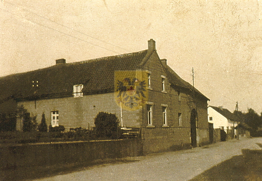 036 SCHEULDER  dorpsstraat met waterput