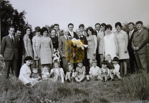 Huisnr 15 Elkenrade 005 - familie geurts-dautzenberg 1971 met aanverwanten