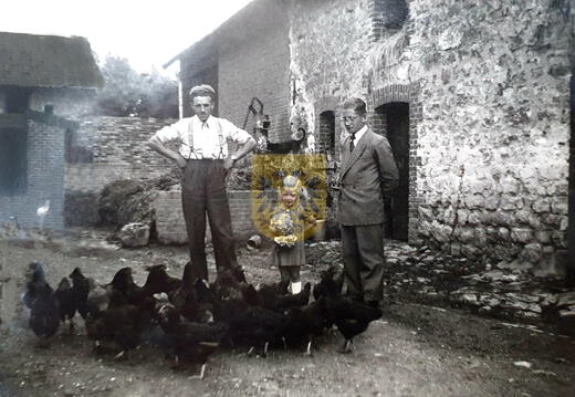 Huisnr 21 Elkenrade 010 - Joseph Schijns. dochter Ciska en  Leo Franssen ca 1955