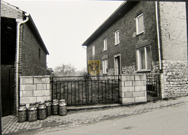 etenaken_klapstraat_an_van_kan.JPG